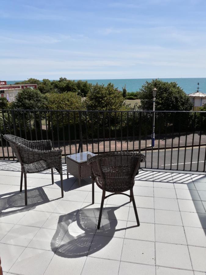 Breakers Bed And Breakfast Eastbourne Kültér fotó