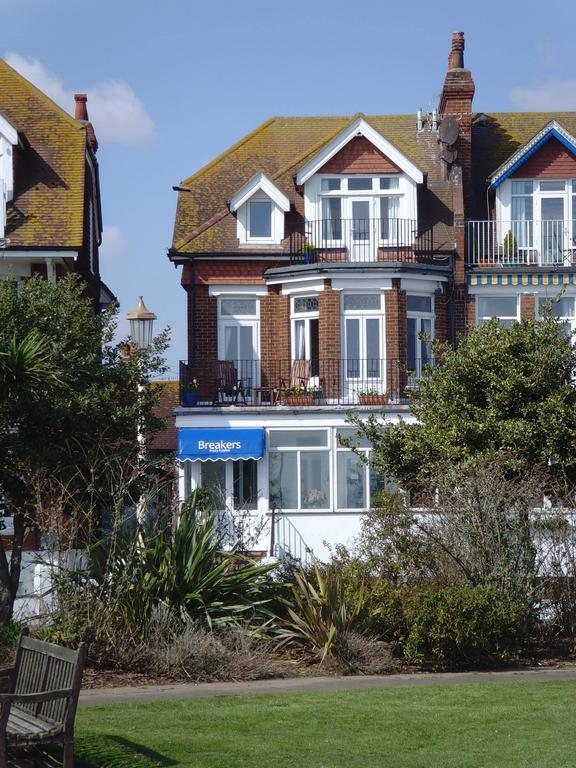 Breakers Bed And Breakfast Eastbourne Kültér fotó