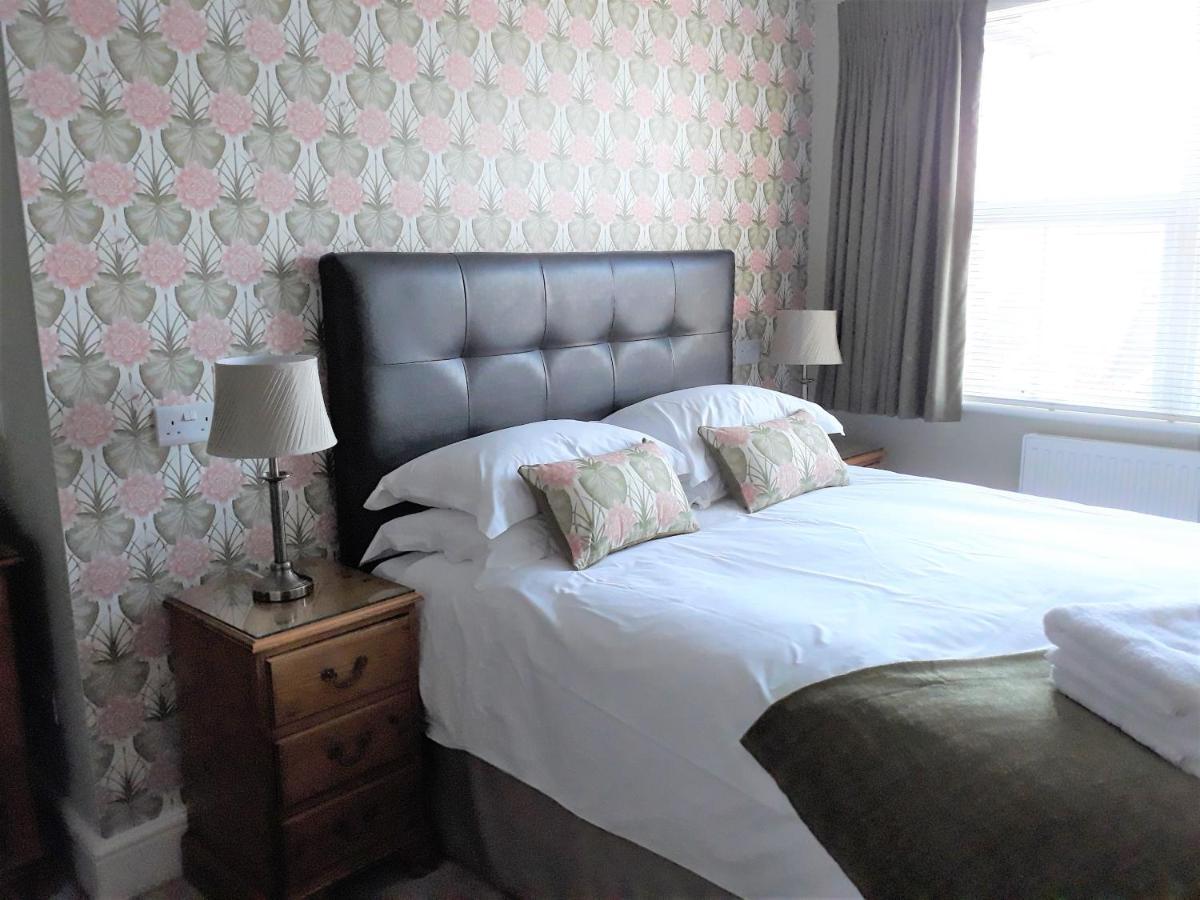 Breakers Bed And Breakfast Eastbourne Kültér fotó