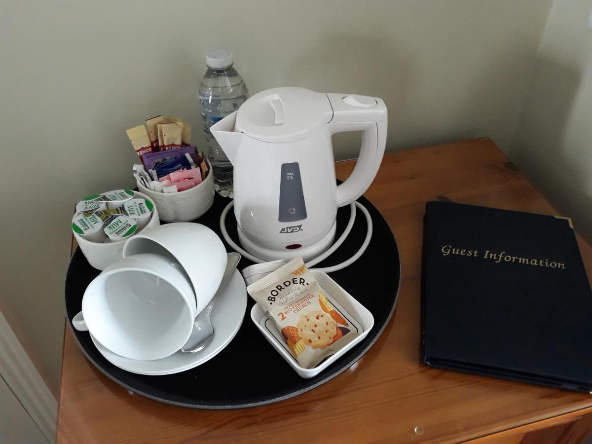 Breakers Bed And Breakfast Eastbourne Kültér fotó